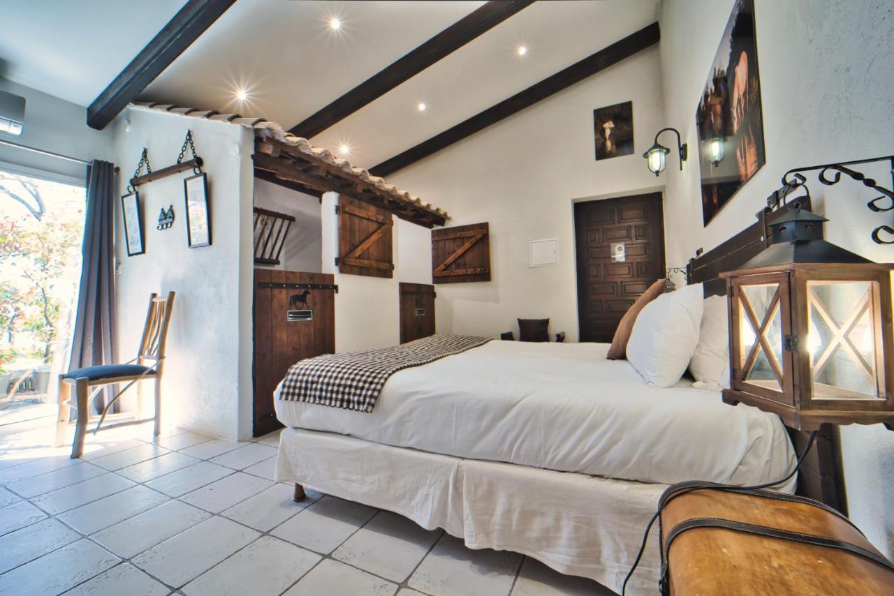 Mas De Calabrun Otel Saintes-Maries-de-la-Mer Dış mekan fotoğraf