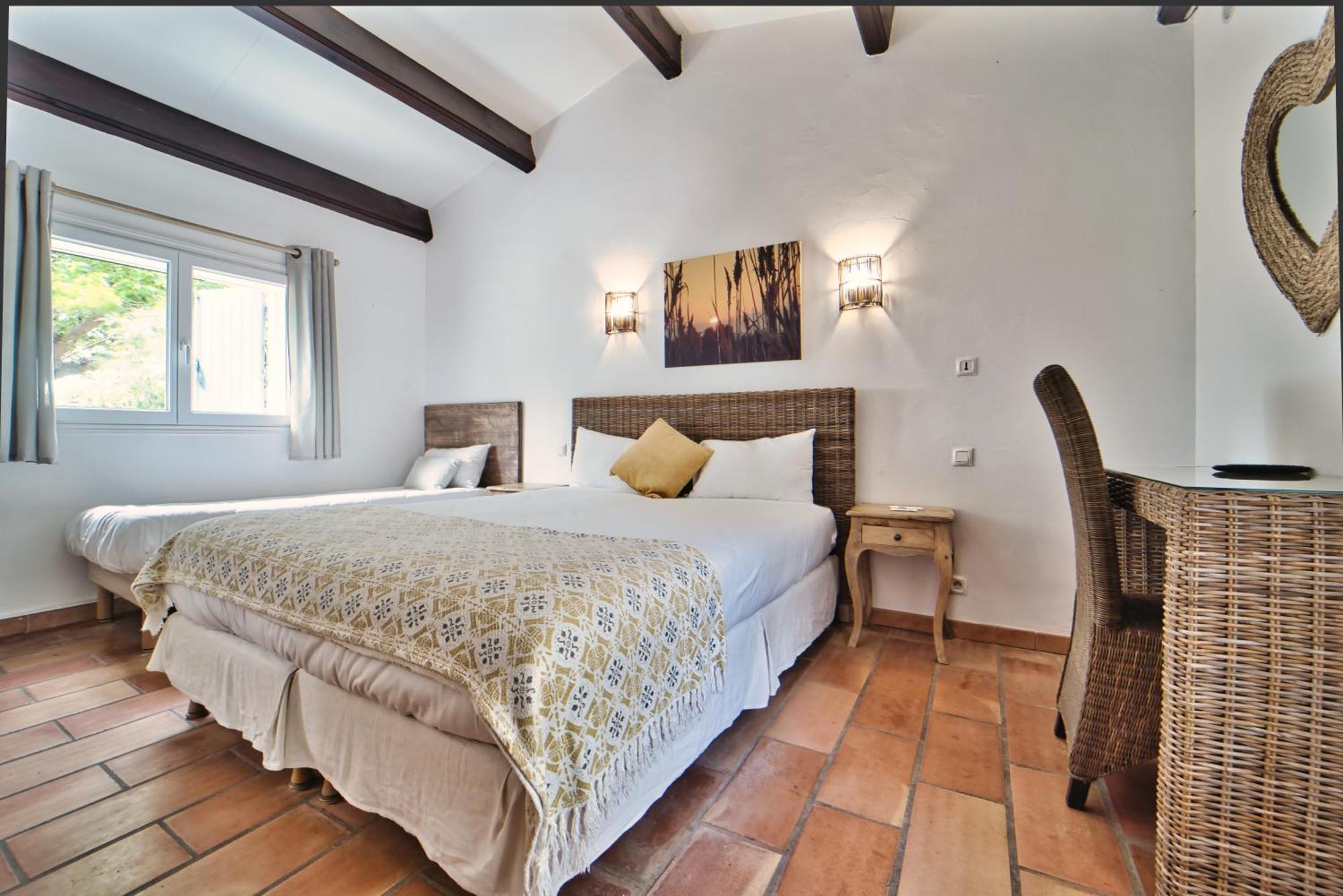 Mas De Calabrun Otel Saintes-Maries-de-la-Mer Dış mekan fotoğraf