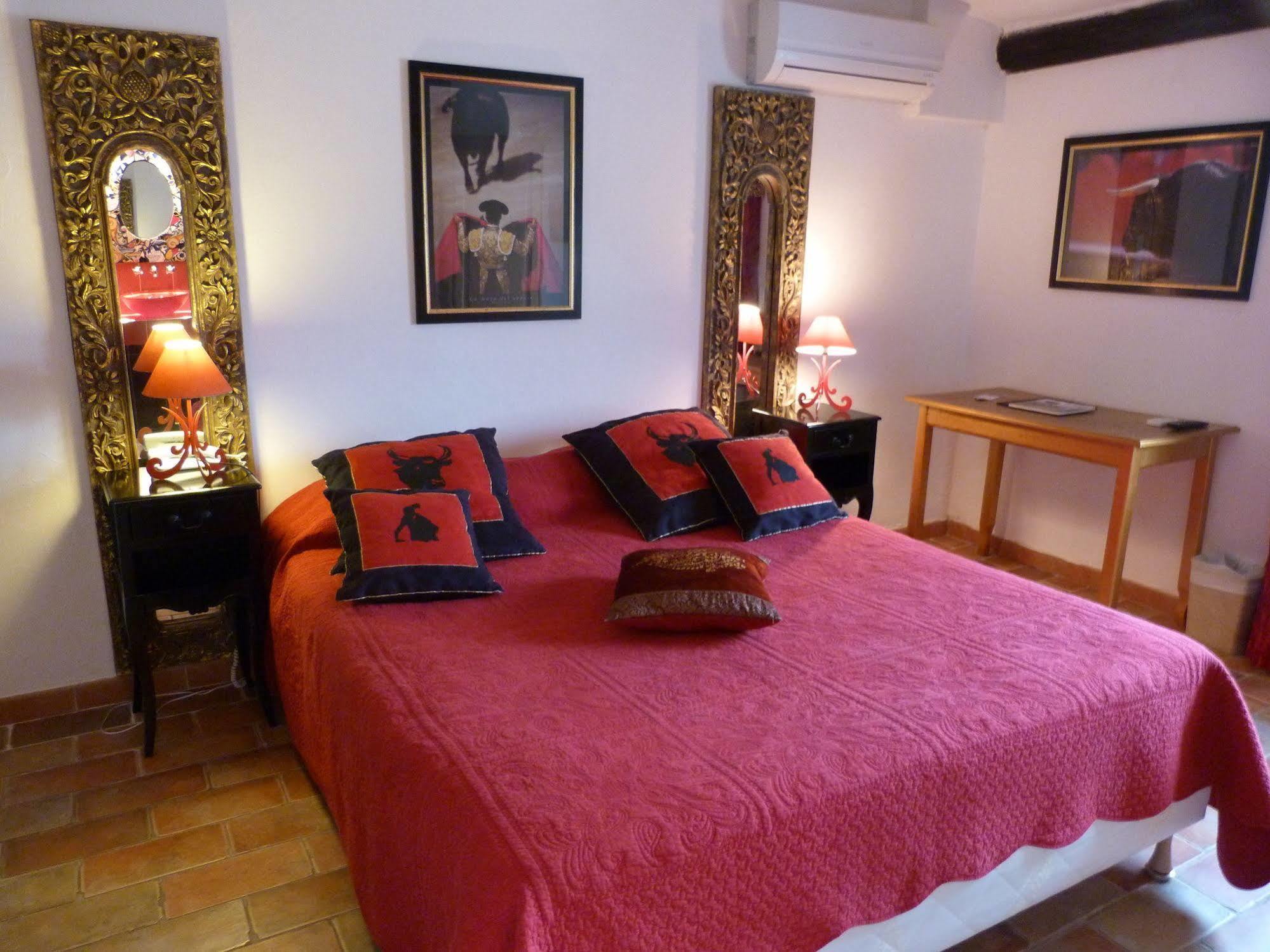 Mas De Calabrun Otel Saintes-Maries-de-la-Mer Dış mekan fotoğraf