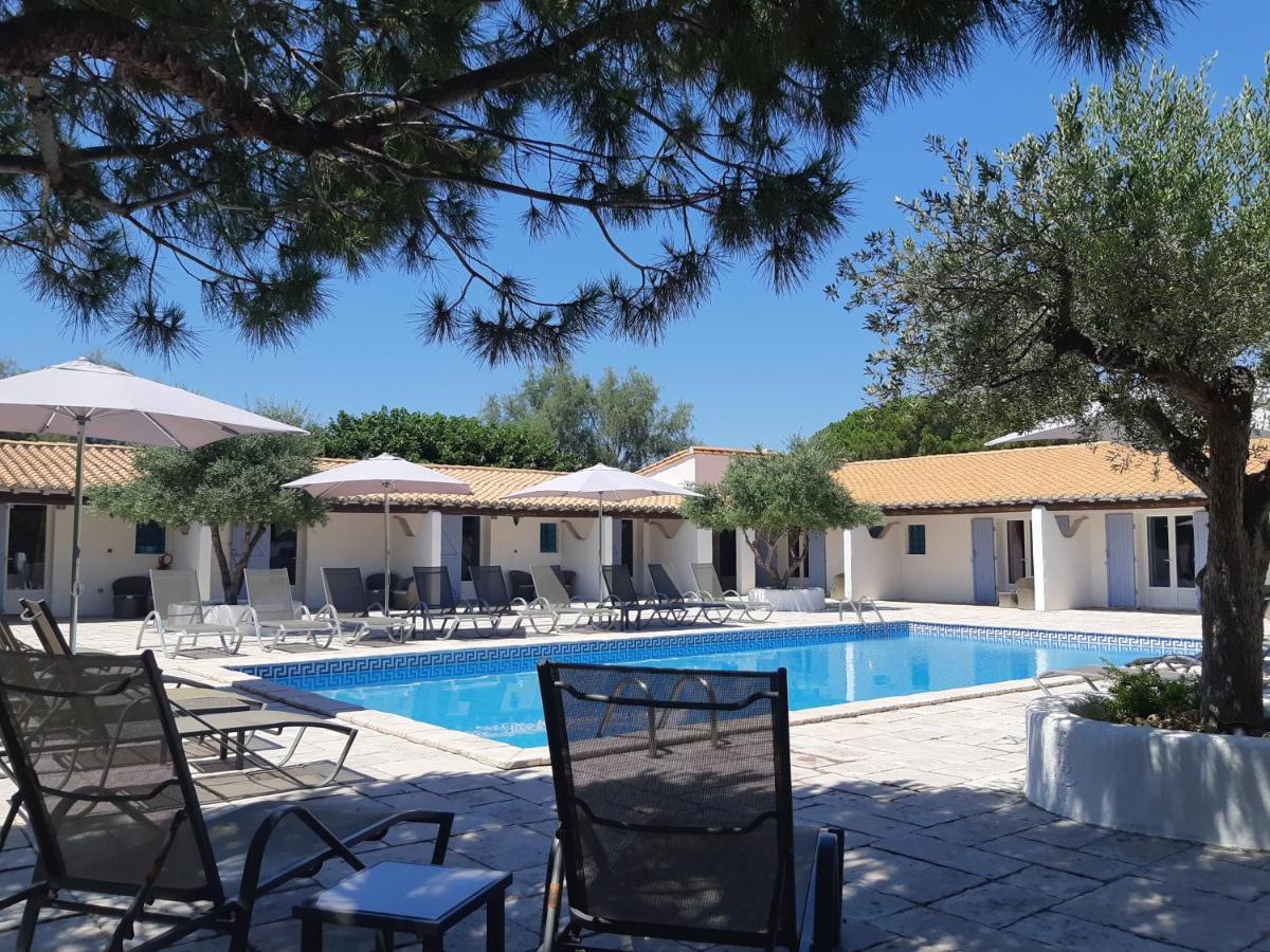 Mas De Calabrun Otel Saintes-Maries-de-la-Mer Dış mekan fotoğraf